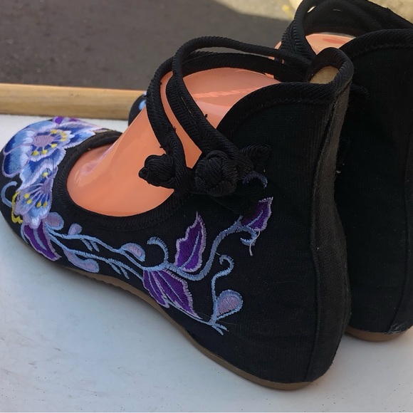 Syxysm Shoes Women’s Black Blue Embroidered Flowers Gladiator Cotton Shoes - Picture 7 of 11